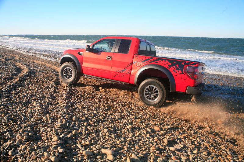 Illustration for article titled Hooning The Ford Raptor